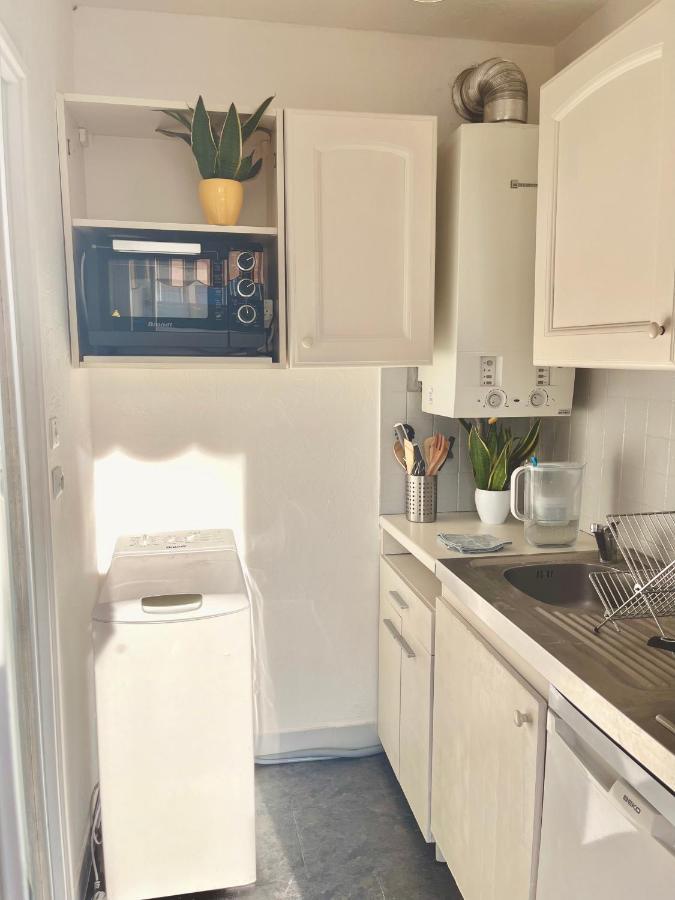 Studio With Terrace And Sea View, 10 Min To The Beach Νίκαια Εξωτερικό φωτογραφία